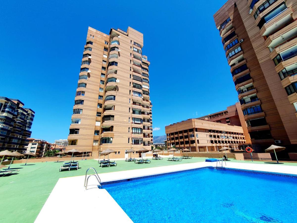 Marina Tower Apartman Fuengirola Kültér fotó